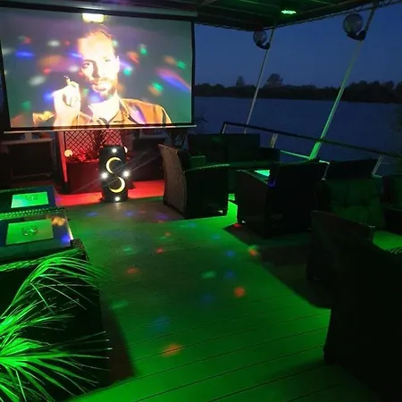 Plutitor Egreta1 Ботель