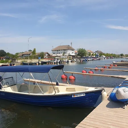 Botel Plutitor Egreta1 *