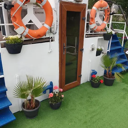 Ботель Plutitor Egreta1 Сфынту-Георге