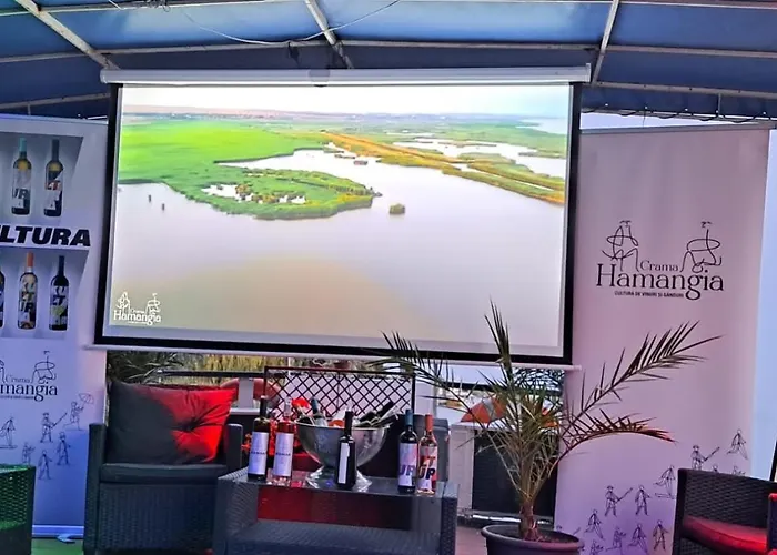 Úszó hotel Plutitor Egreta1 *