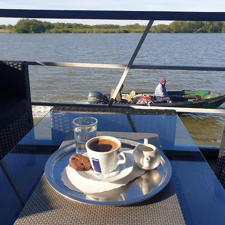 Bådhotel Plutitor Egreta1 Sfântu Gheorghe