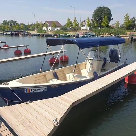 Plutitor Egreta1 Bådhotel Sfântu Gheorghe